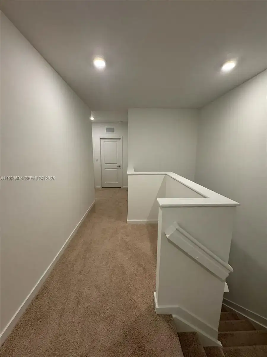 141 NE 13th Ter, Homestead FL 33033 photo 3