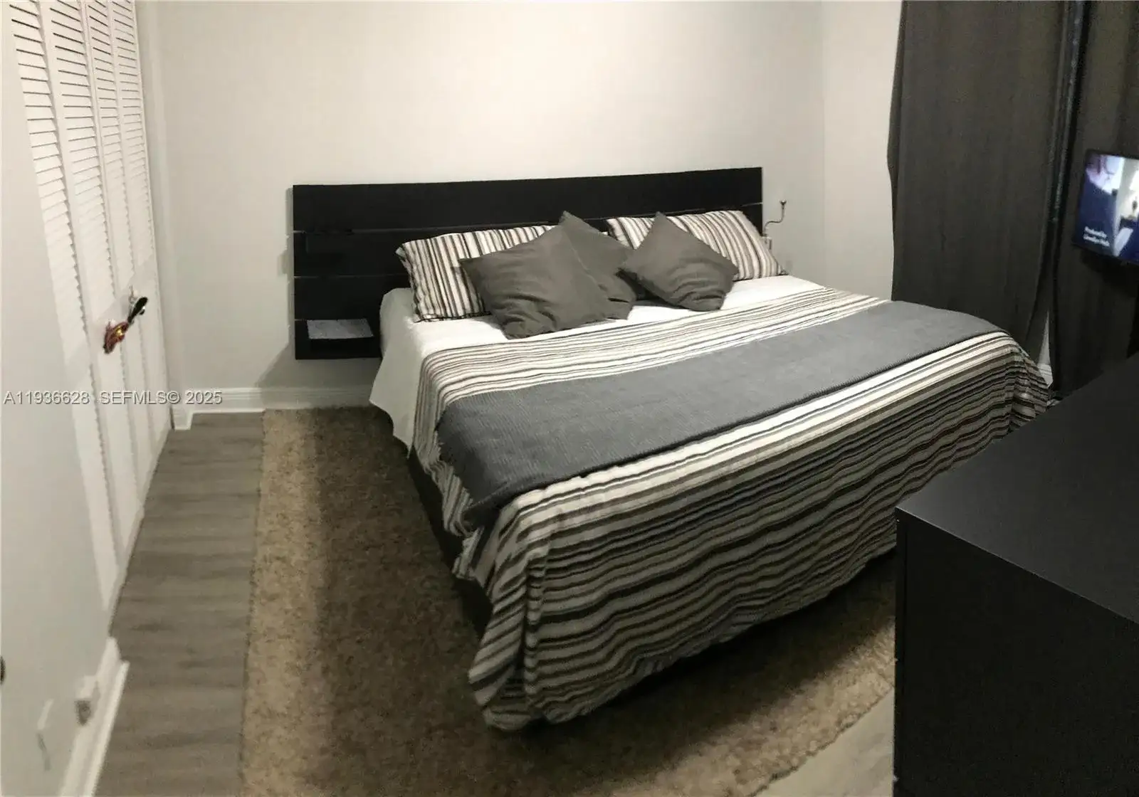 8420 Byron Ave # 3, Miami Beach FL 33141 photo 3