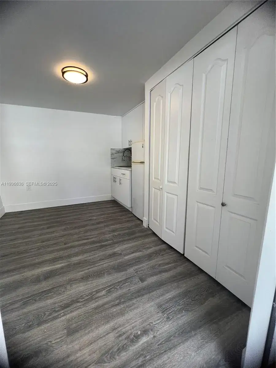 1999 NW 2nd St # 2, Miami FL 33125 photo 3