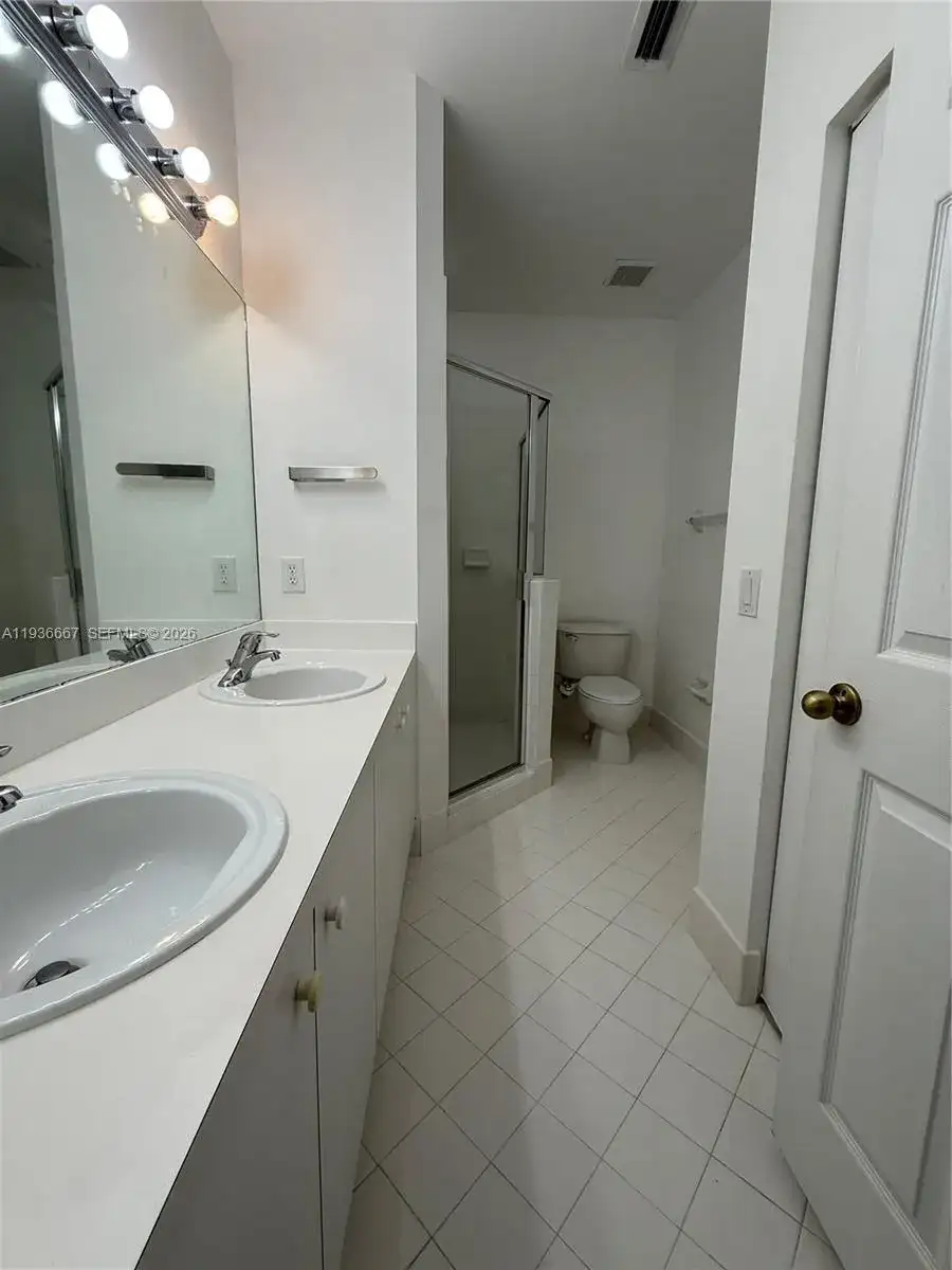 2415 NE 42nd Ave, Homestead FL 33033 photo 5