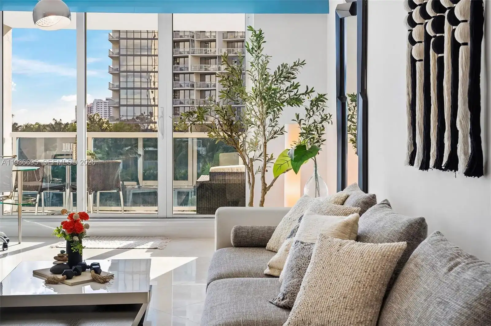 2301 Collins Ave # 408, Miami Beach FL 33139