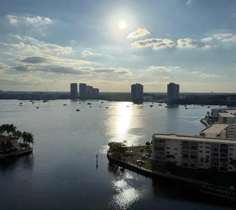 1000 W Island Blvd # 1710, Aventura FL 33160