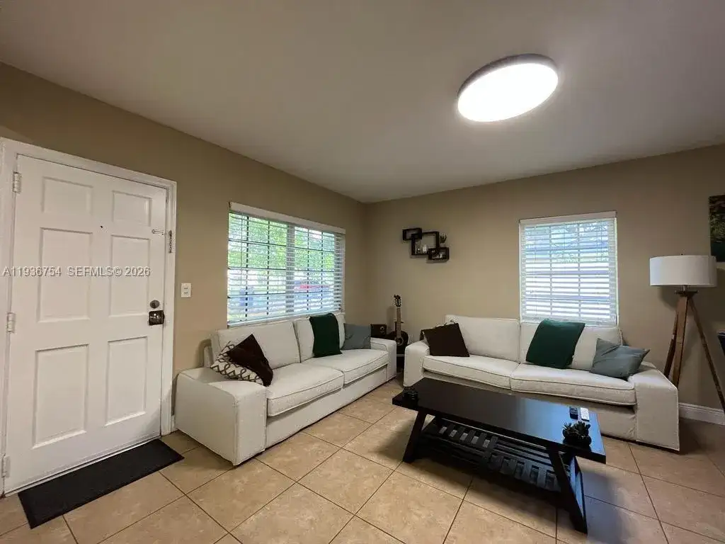 1414 NE 178th St, North Miami Beach FL 33162 photo 3