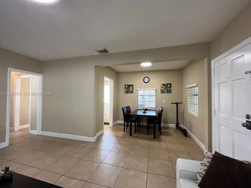 1414 NE 178th St, North Miami Beach FL 33162 photo 4