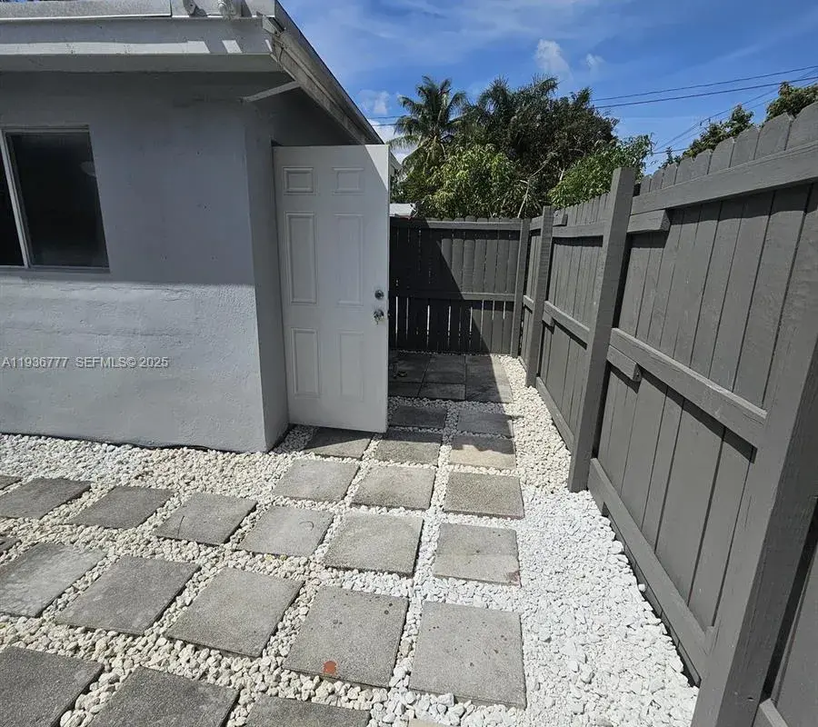 2315 Cleveland St # 0, Hollywood FL 33020