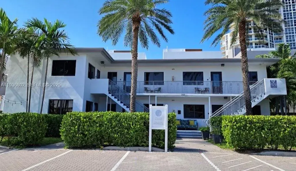 Residential Income for sale at 333 Walnut St, Hollywood FL 33019