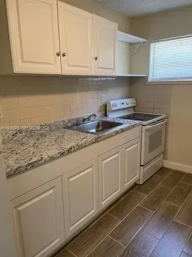 2930 NW 8th St # 2, Fort Lauderdale FL 33311