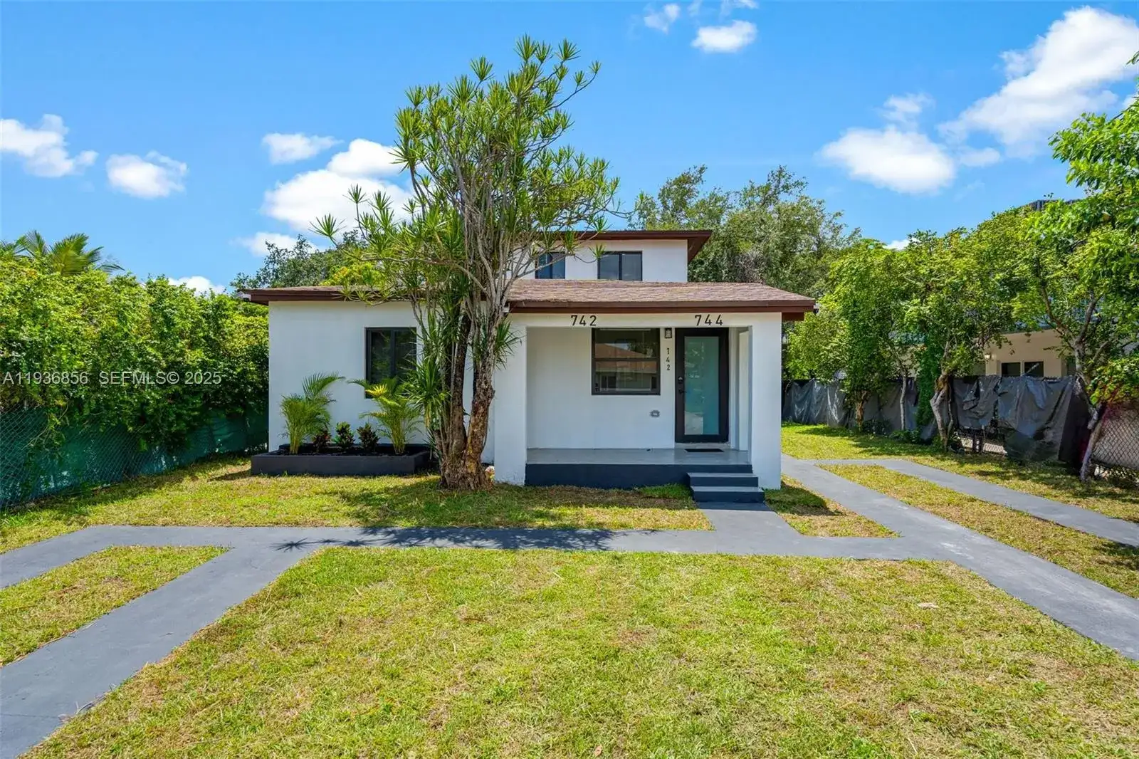 742 NW 70th St, Miami FL 33150 photo 3
