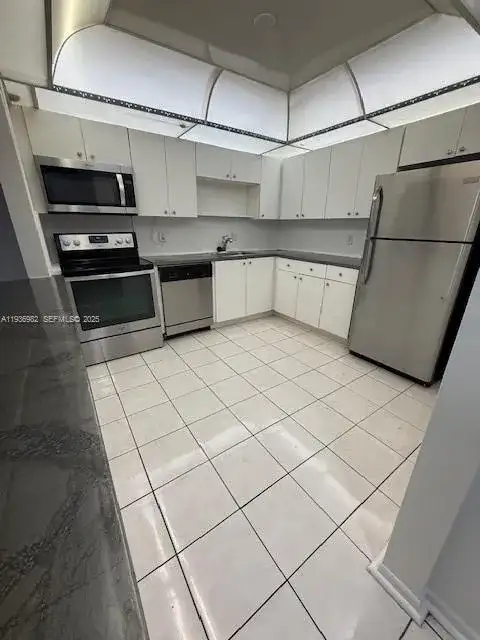 13499 Biscayne Blvd # 409, North Miami FL 33181 photo 2
