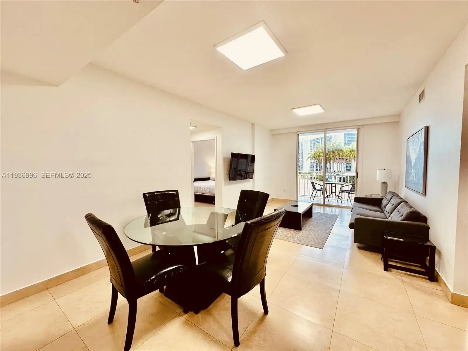 185 SE 14th Ter # 904, Miami FL 33131 photo 4
