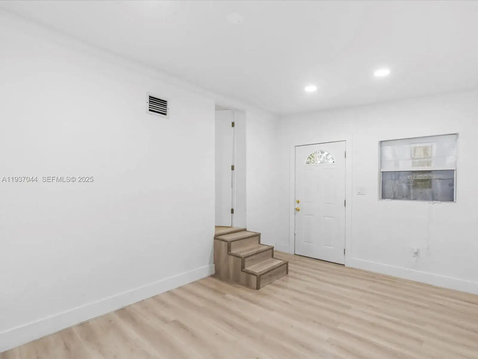 6318 NW 19th Ct, Miami FL 33147 photo 5