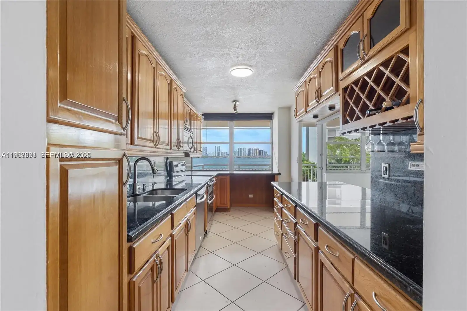251 174th St # 218, Sunny Isles Beach FL 33160 photo 5