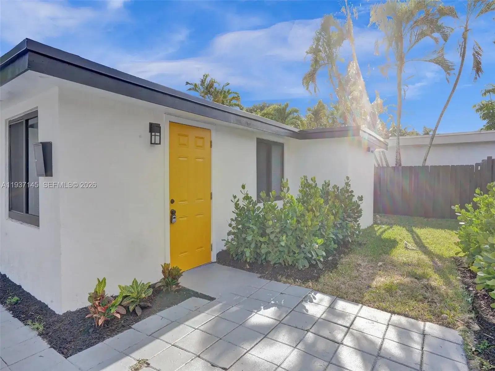 3661 NE 8th Ave, Oakland Park FL 33334 photo 3