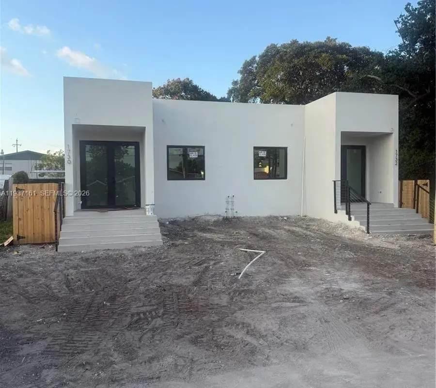 1730 NW 16th St, Miami FL 33125