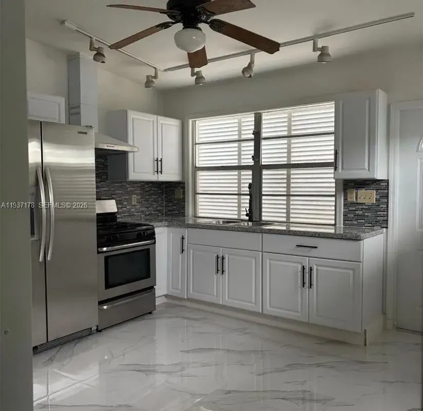 3101 SW 22nd Ct # 2, Fort Lauderdale FL 33312