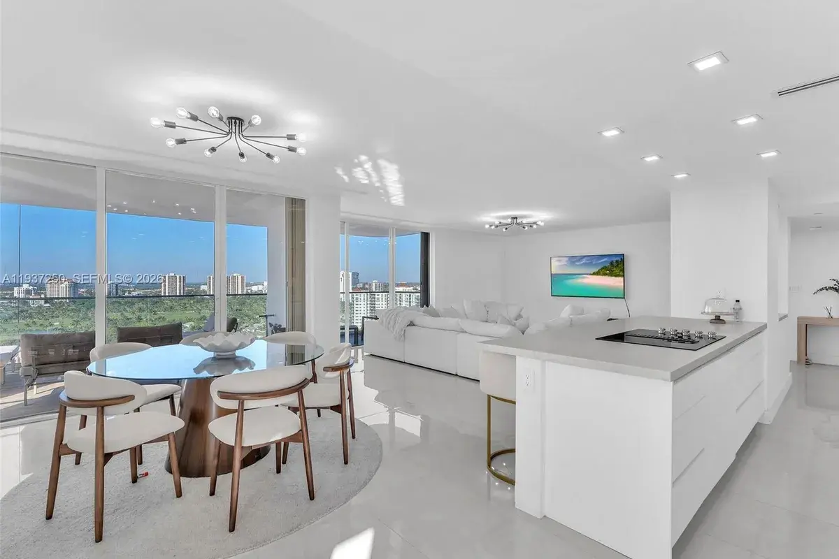 19707 Turnberry Way # 22D, Aventura FL 33180