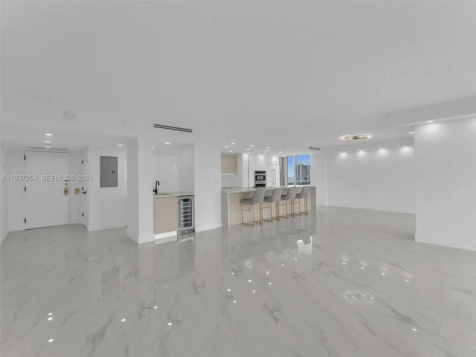 19707 Turnberry way # 25D, Aventura FL 33180 photo 3