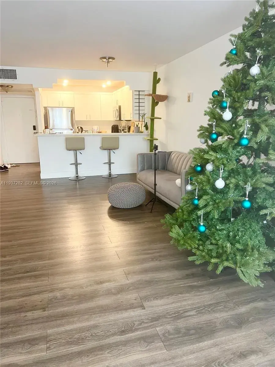 2001 Atlantic Shores Blvd # 415, Hallandale Beach FL 33009