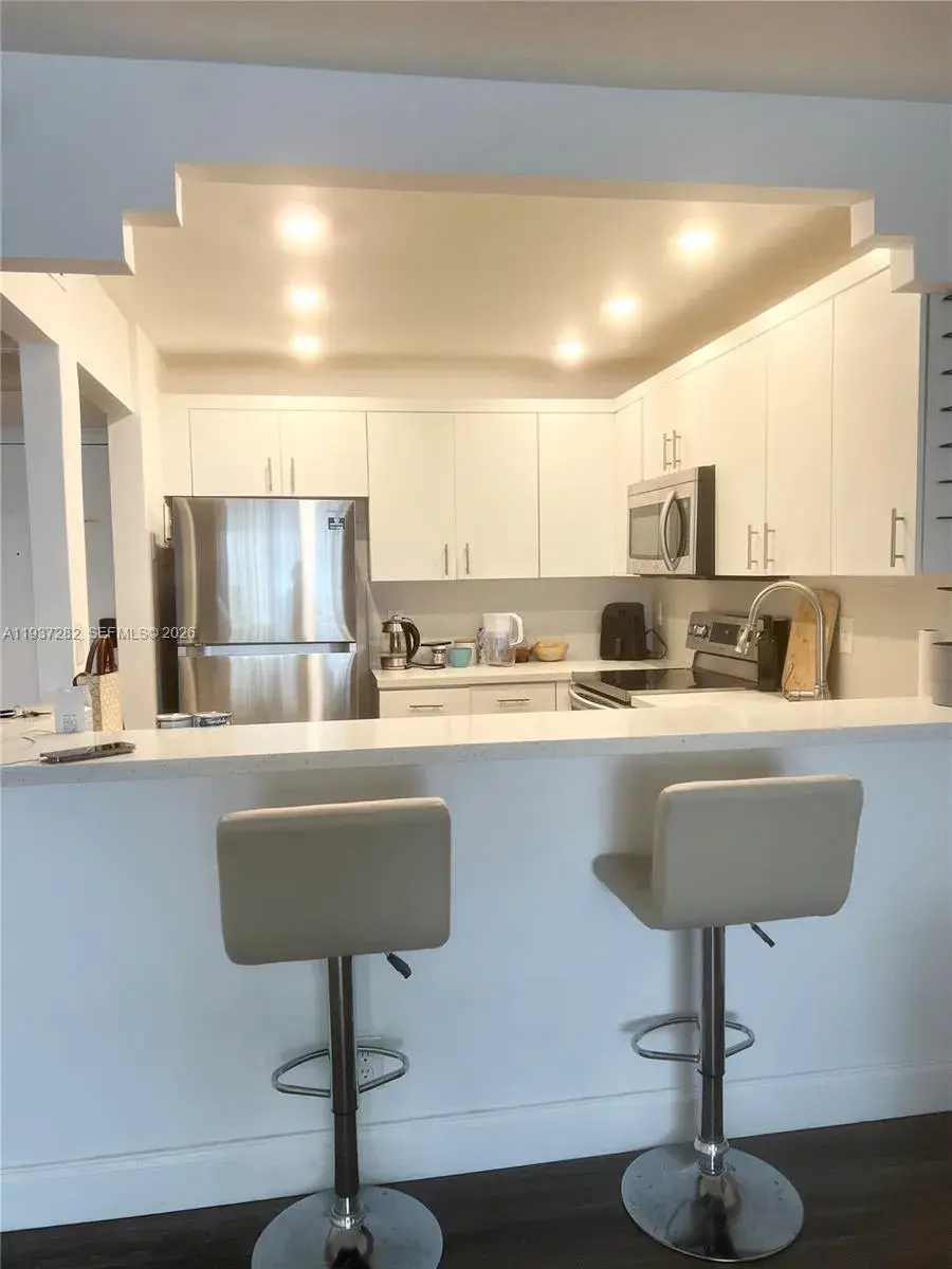 2001 Atlantic Shores Blvd # 415, Hallandale Beach FL 33009