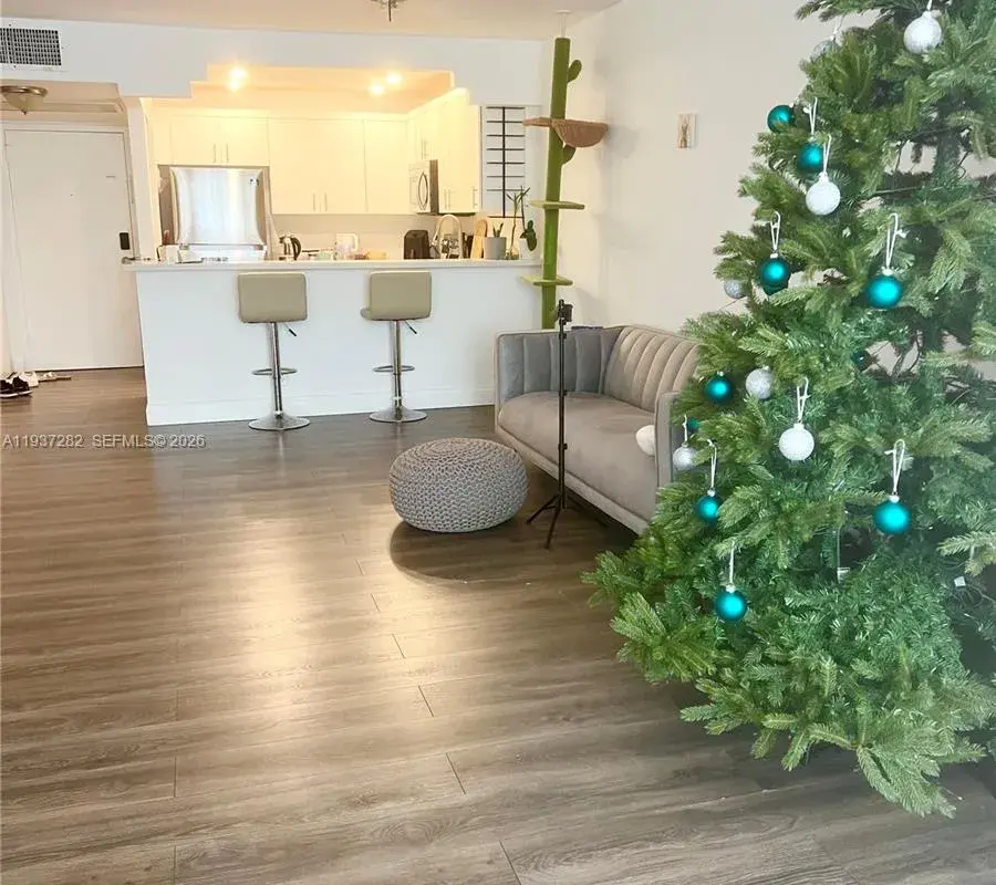 2001 Atlantic Shores Blvd # 415, Hallandale Beach FL 33009