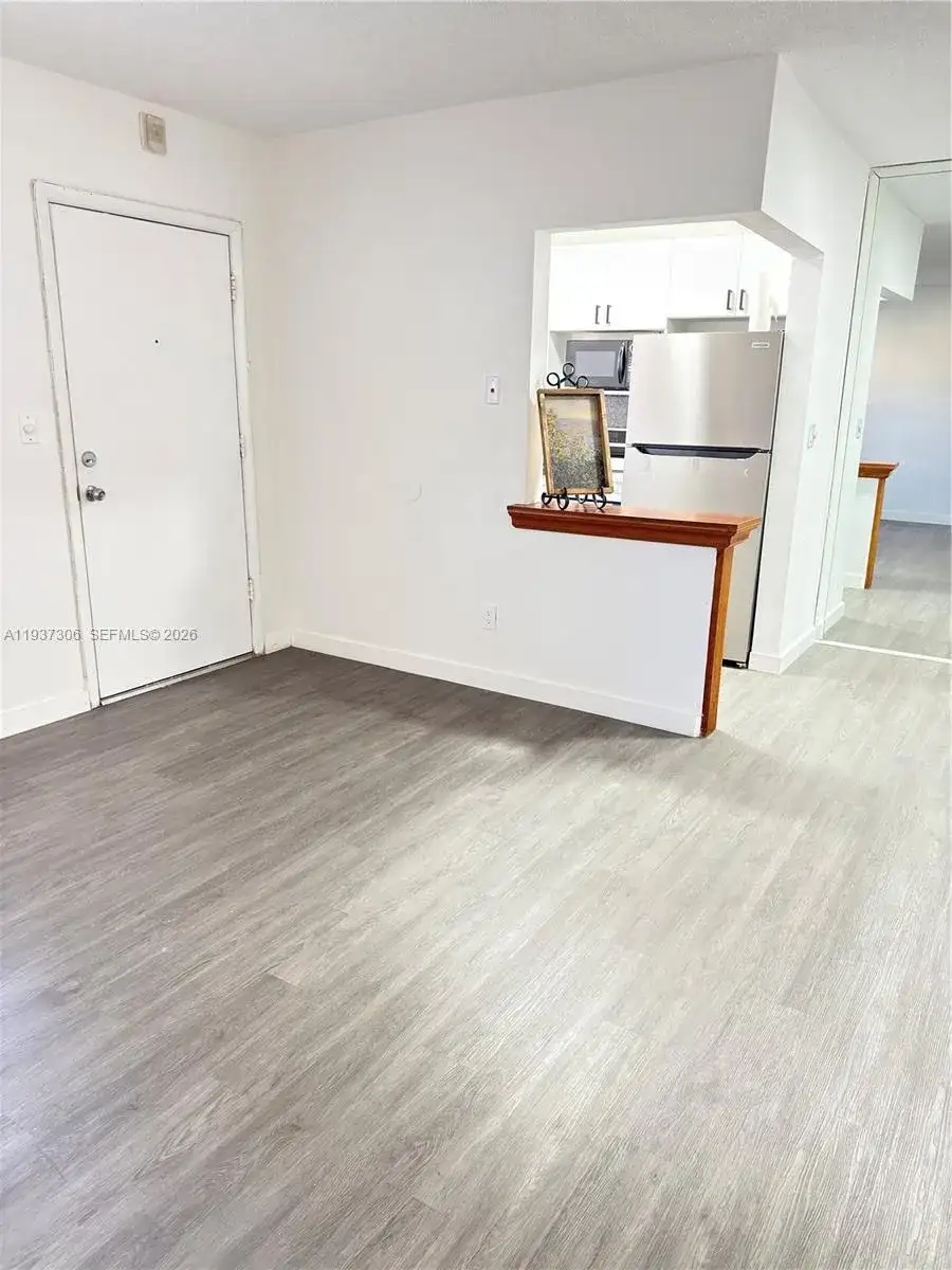 7505 SW 82nd St # 222, Miami FL 33143 photo 3