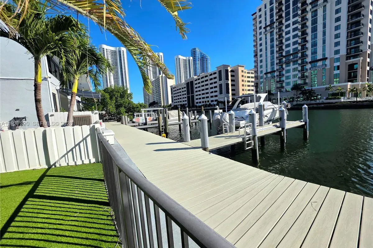 310 Poinciana Dr # 802, Sunny Isles Beach FL 33160