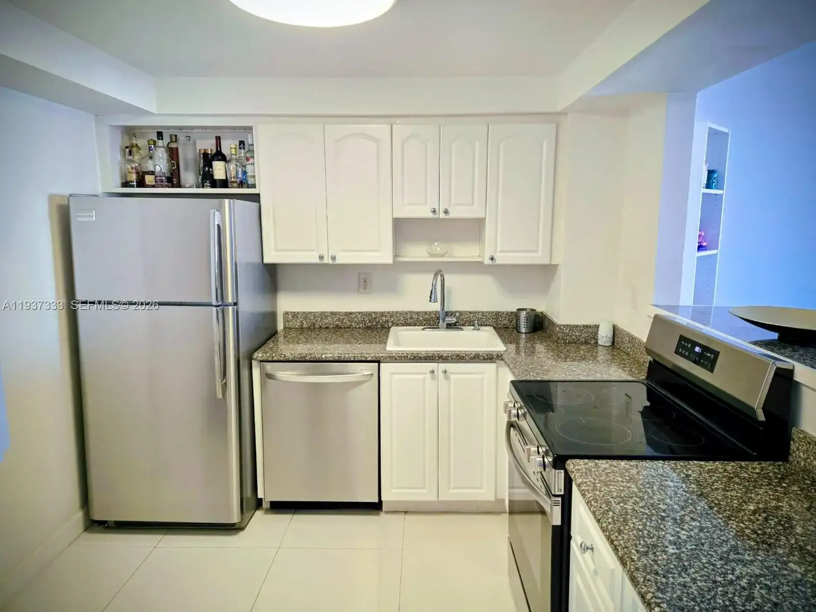 1658 Bay Rd # 505, Miami Beach FL 33139 photo 4