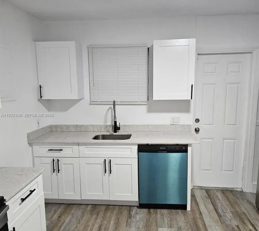 1033 N Andrews Ave, Fort Lauderdale FL 33311