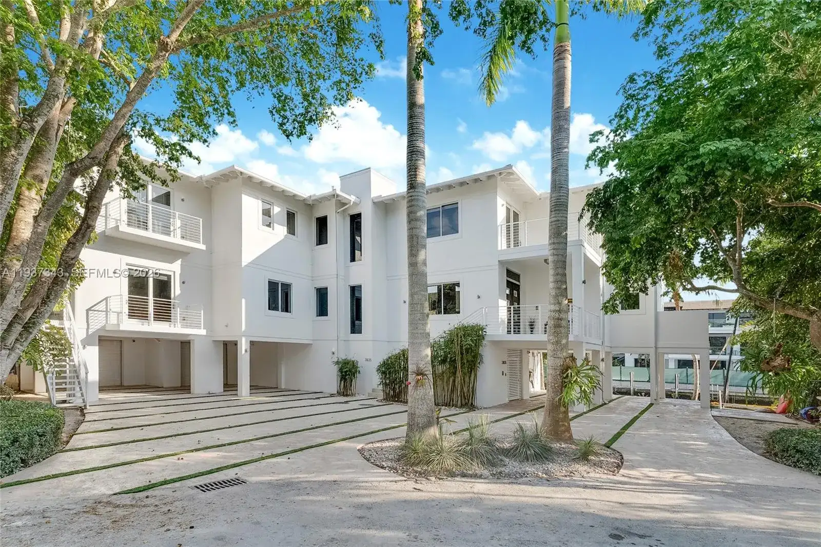 3835 Carole Ct, Coconut Grove FL 33133 photo 4