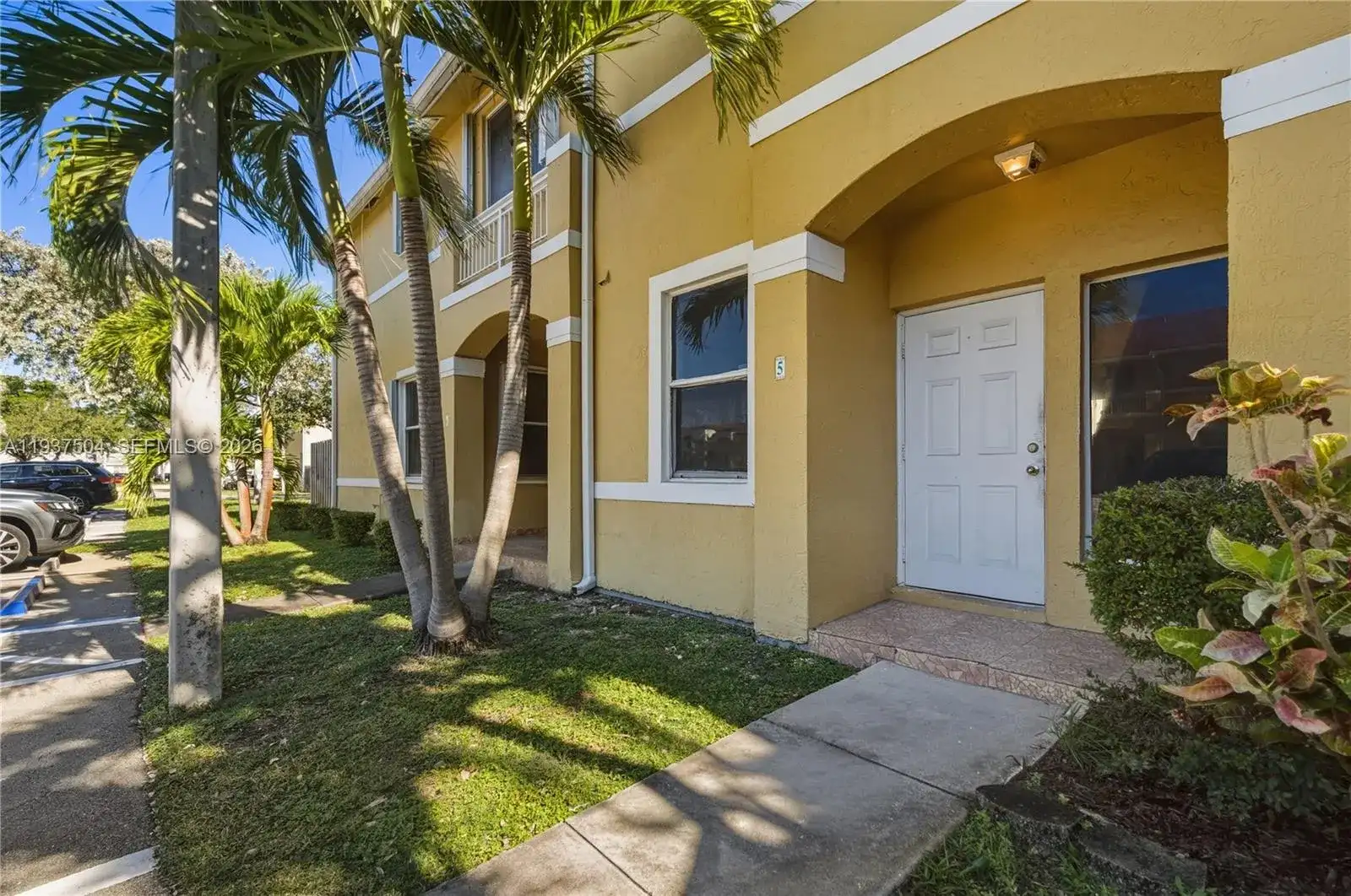810 NE 212th Ter # 5, Miami FL 33179 photo 2