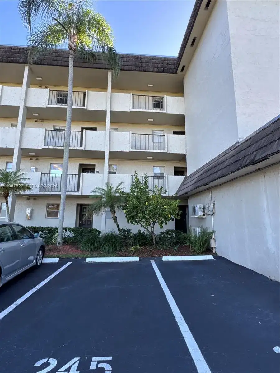 6080 NW 44th St # 107, Lauderhill FL 33319 photo 2