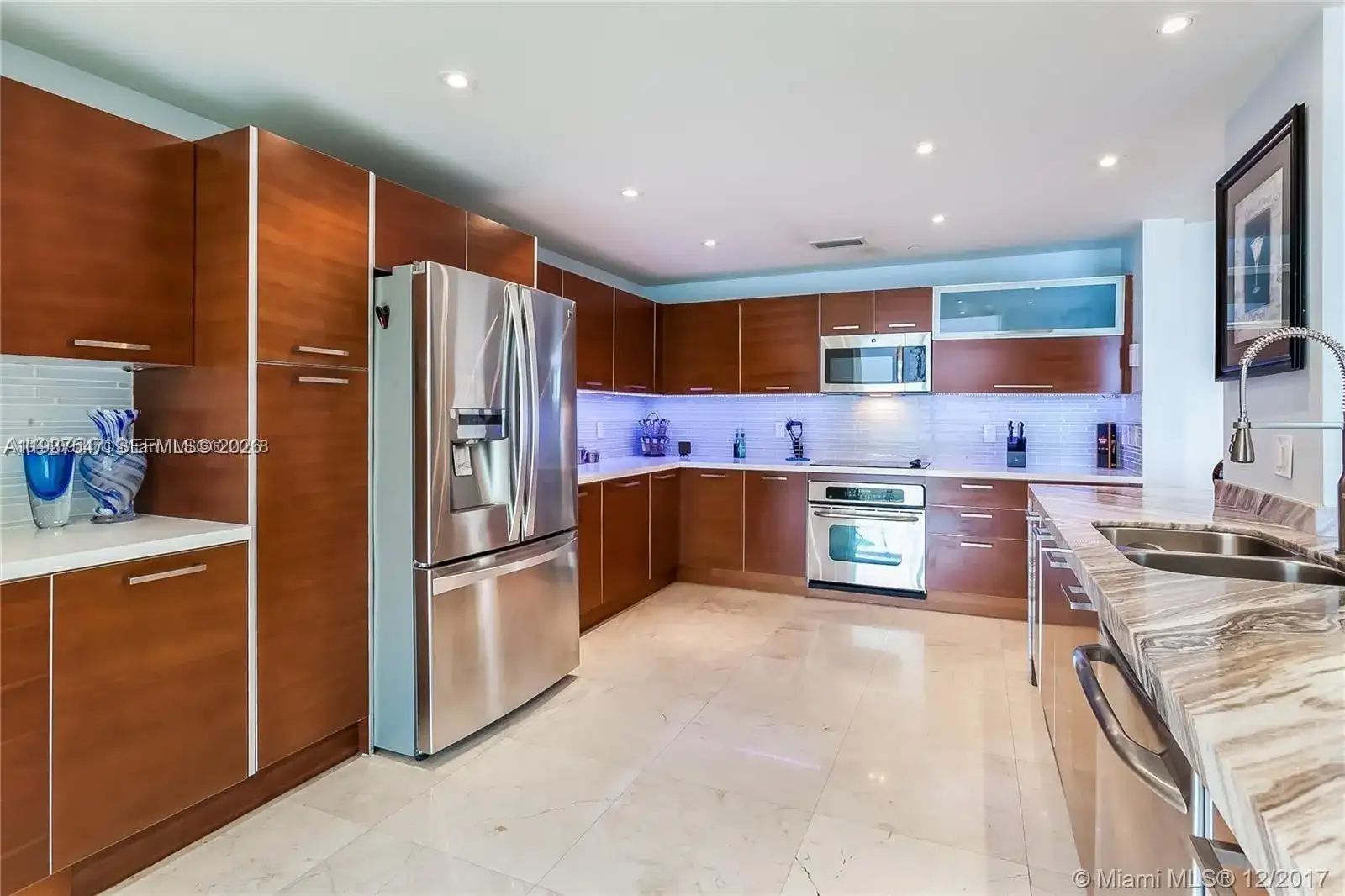3330 NE 190th St, Aventura FL 33180 photo 2