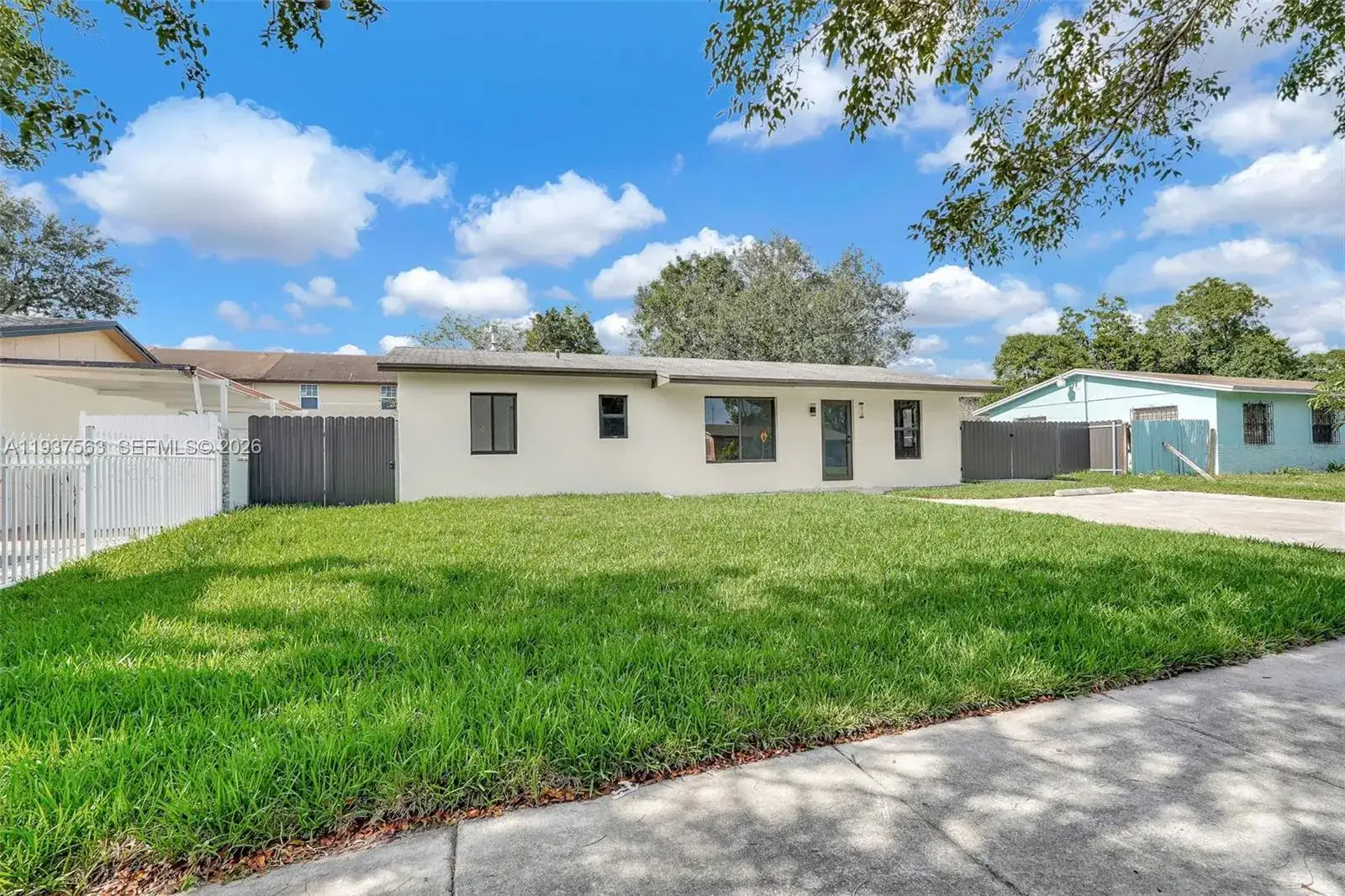 19720 NW 33rd Ave, Miami Gardens FL 33056 photo 3