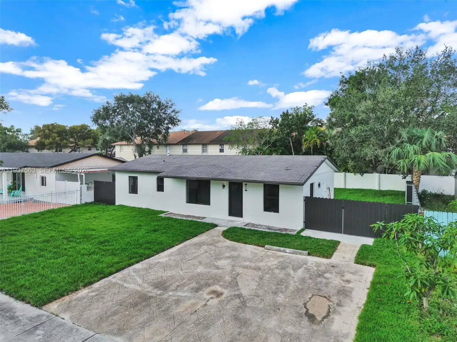 19720 NW 33rd Ave, Miami Gardens FL 33056 photo 5