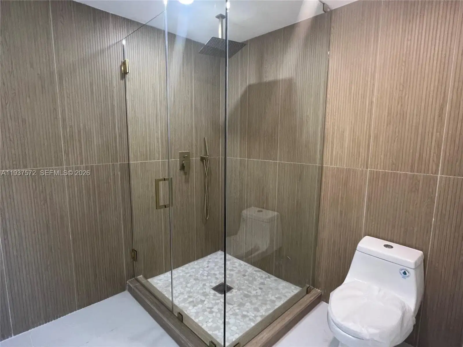 2315 NW 3rd St, Miami FL 33125 photo 4