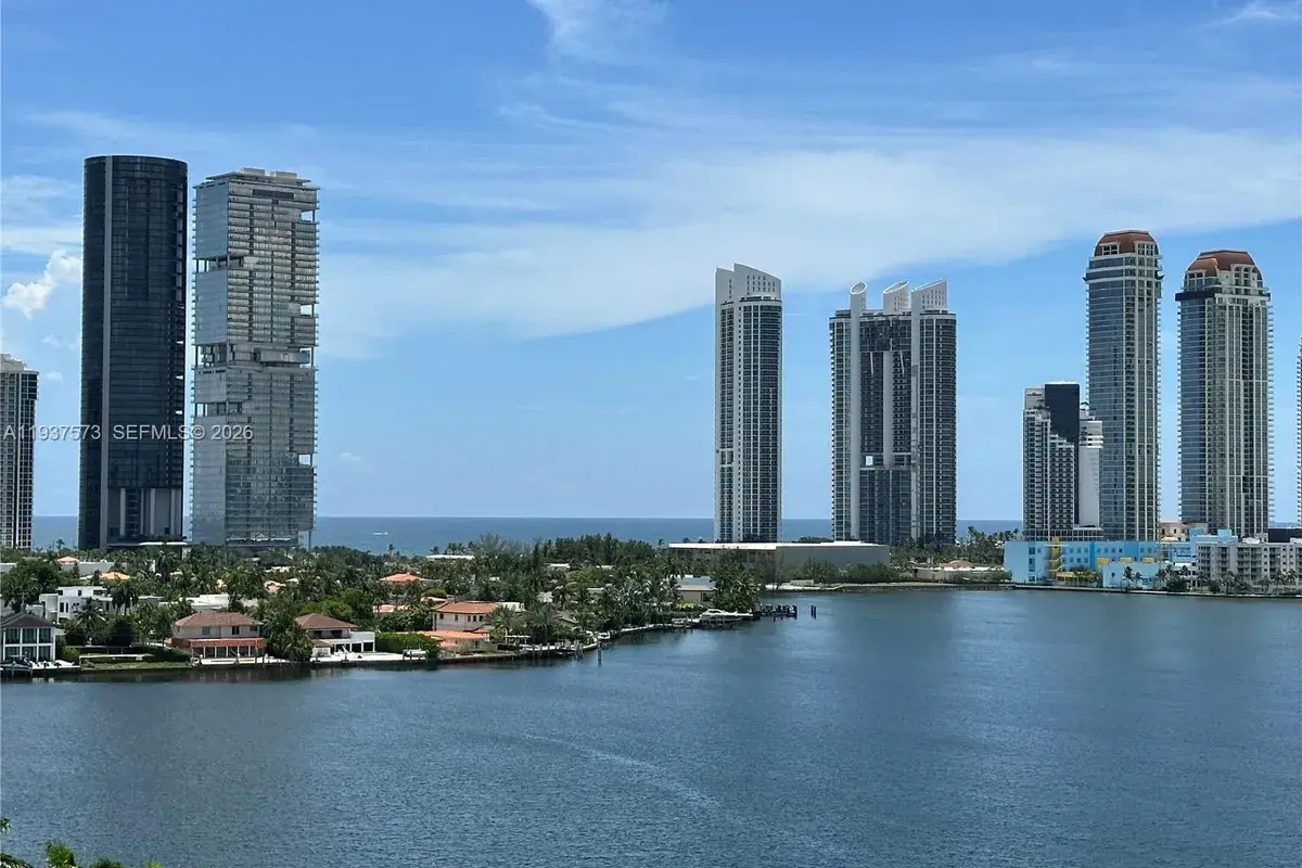 3530 MYSTIC POINTE DR # 1213, Aventura FL 33180
