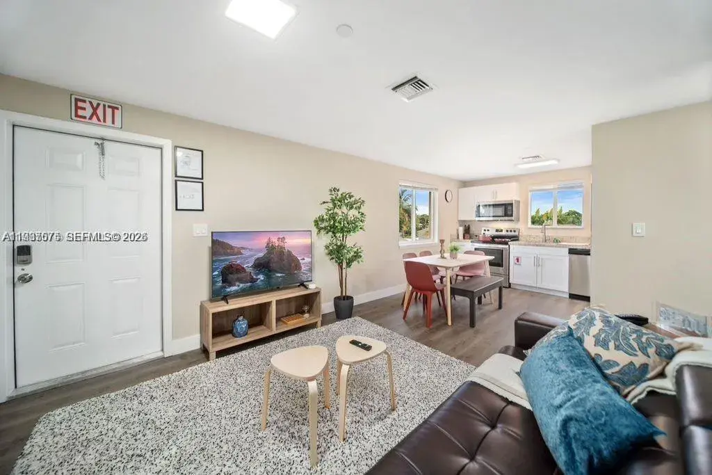 2324 Garfield St # 4, Hollywood FL 33020