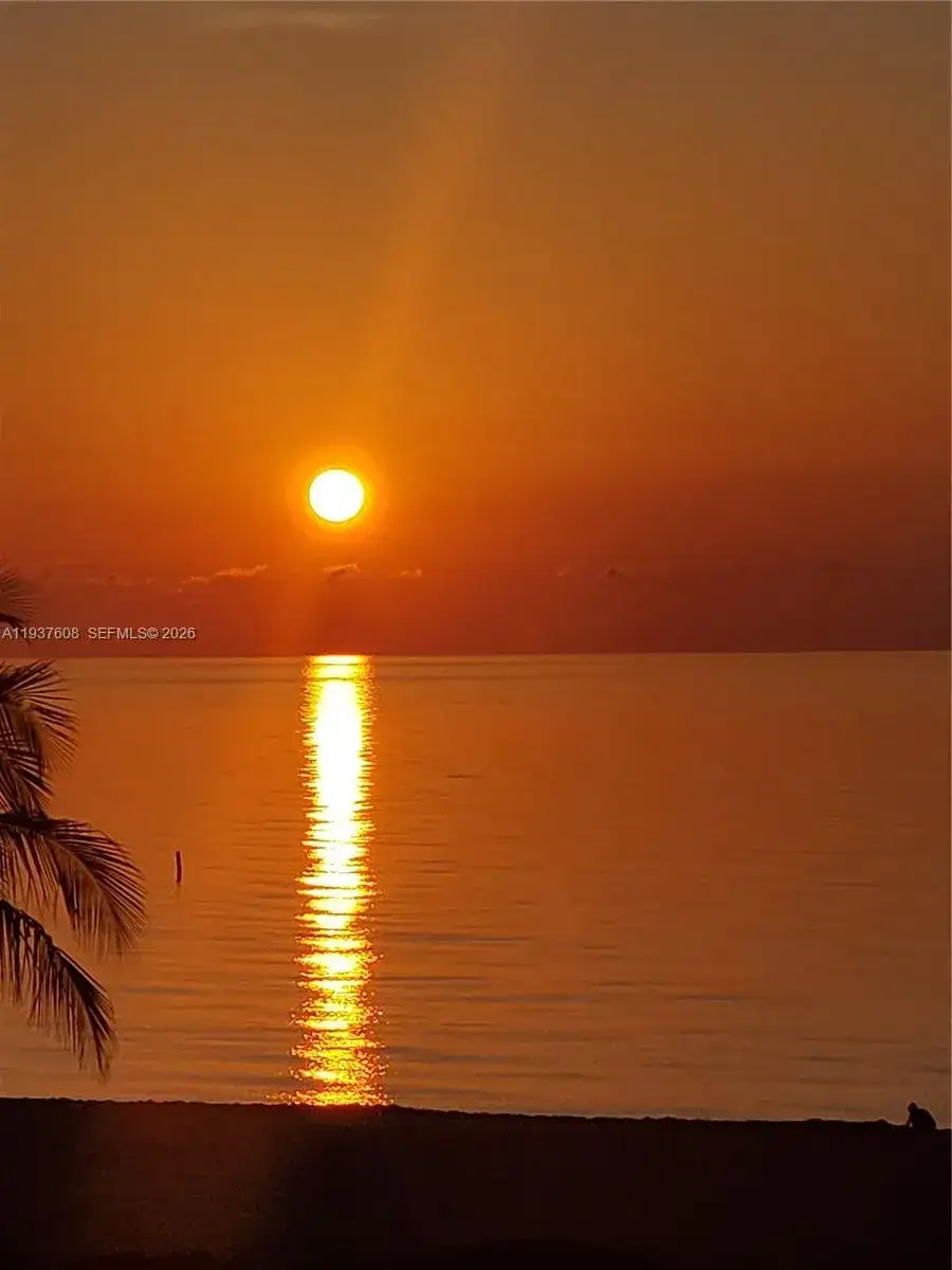 17555 Collins Ave # 308, Sunny Isles Beach FL 33160