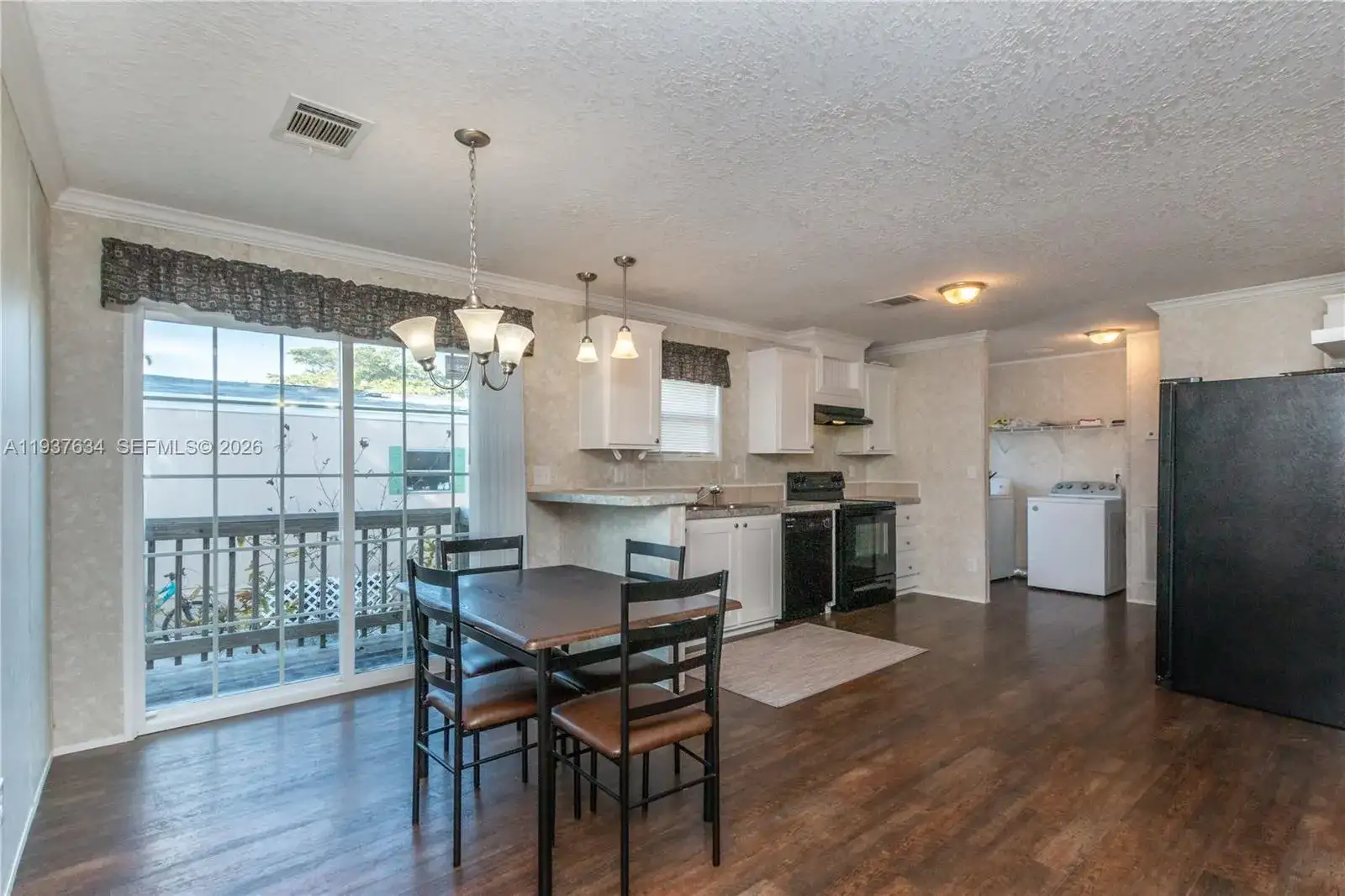 21661 NW 8th Ct, Pembroke Pines FL 33029 photo 3