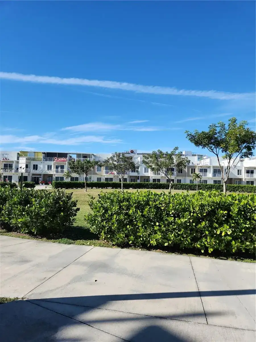 13937 SW 259th Way, Homestead FL 33032 photo 2