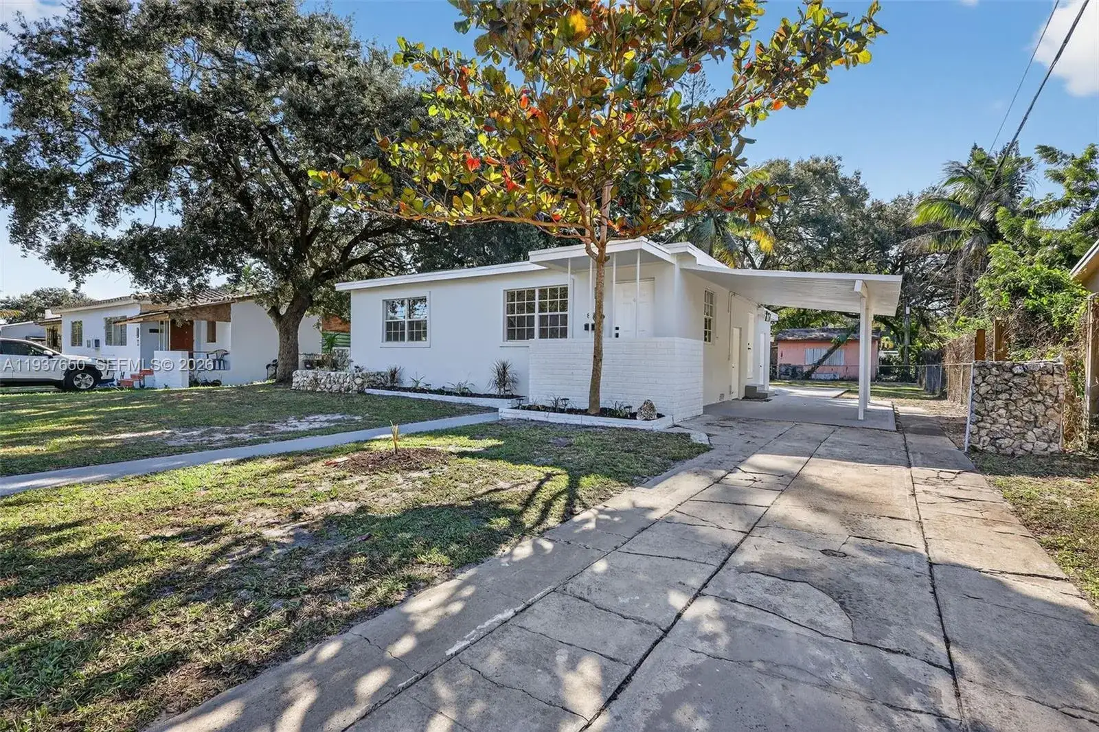 870 NE 144th St, North Miami FL 33161 photo 2