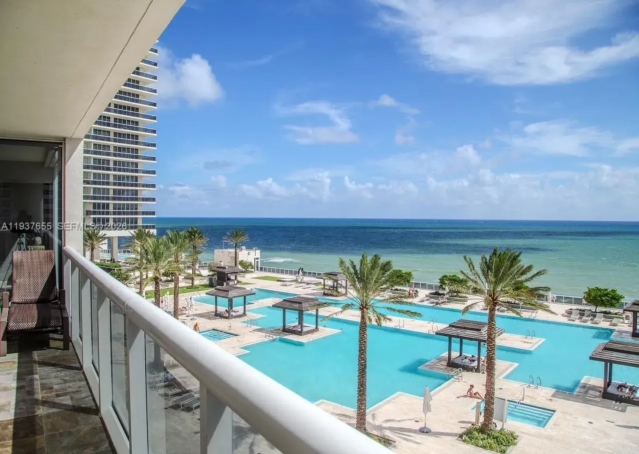 1850 S Ocean Dr # 1004, Hallandale Beach FL 33009