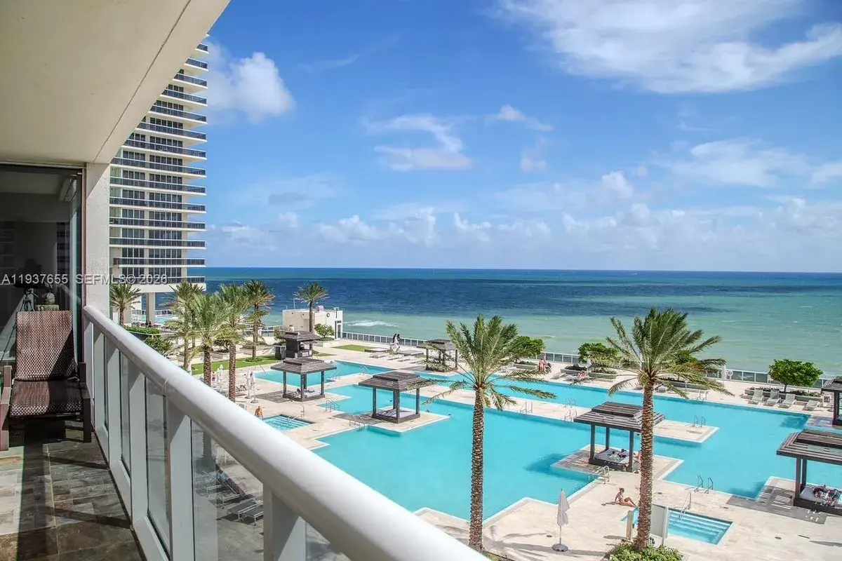 1850 S Ocean Dr # 1004, Hallandale Beach FL 33009