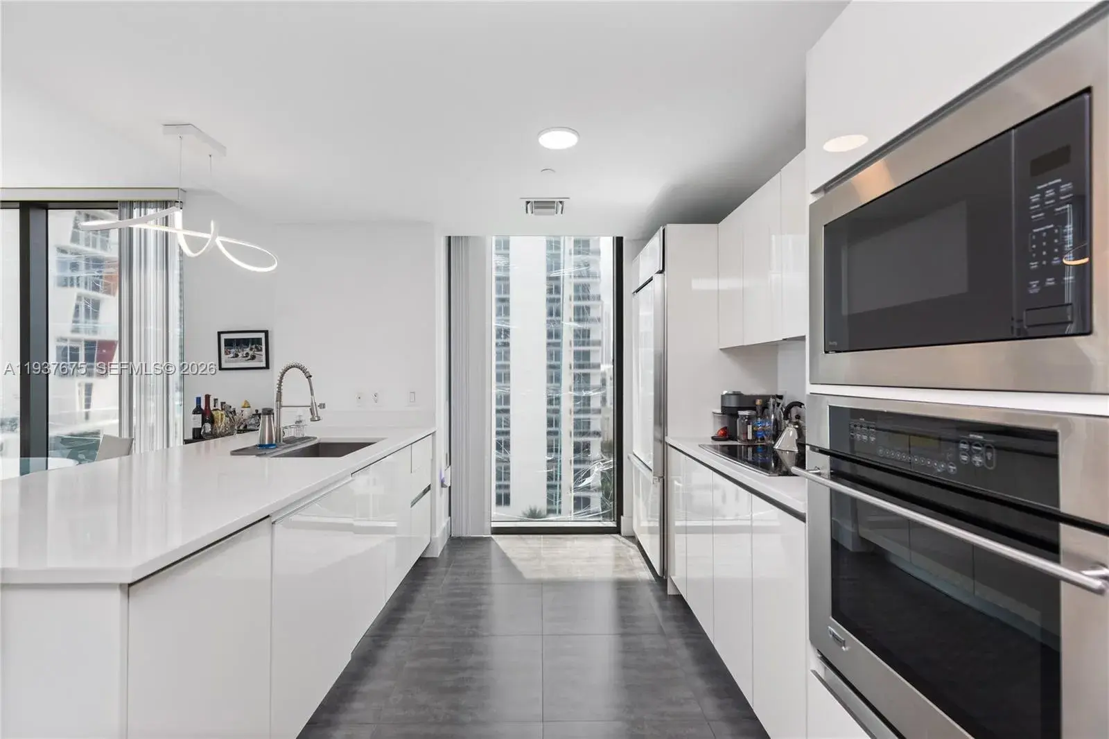 460 NE 28th St # 808, Miami FL 33137