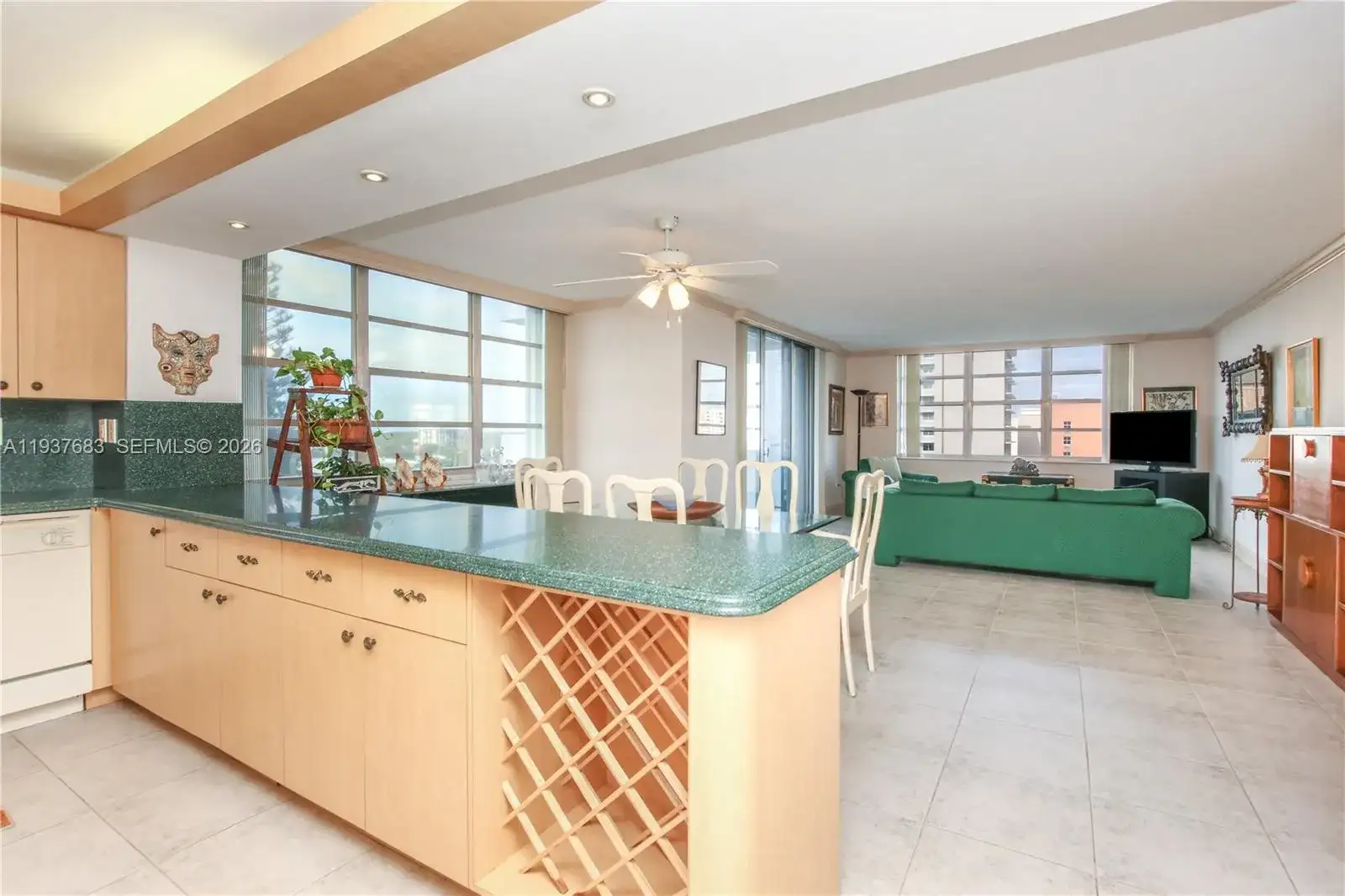 2780 NE 183rd St # 901, Aventura FL 33160 photo 4