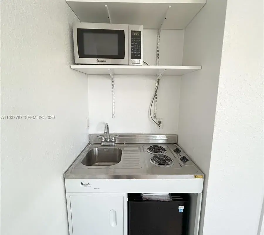 715 NE 6th St # 12, Fort Lauderdale FL 33304