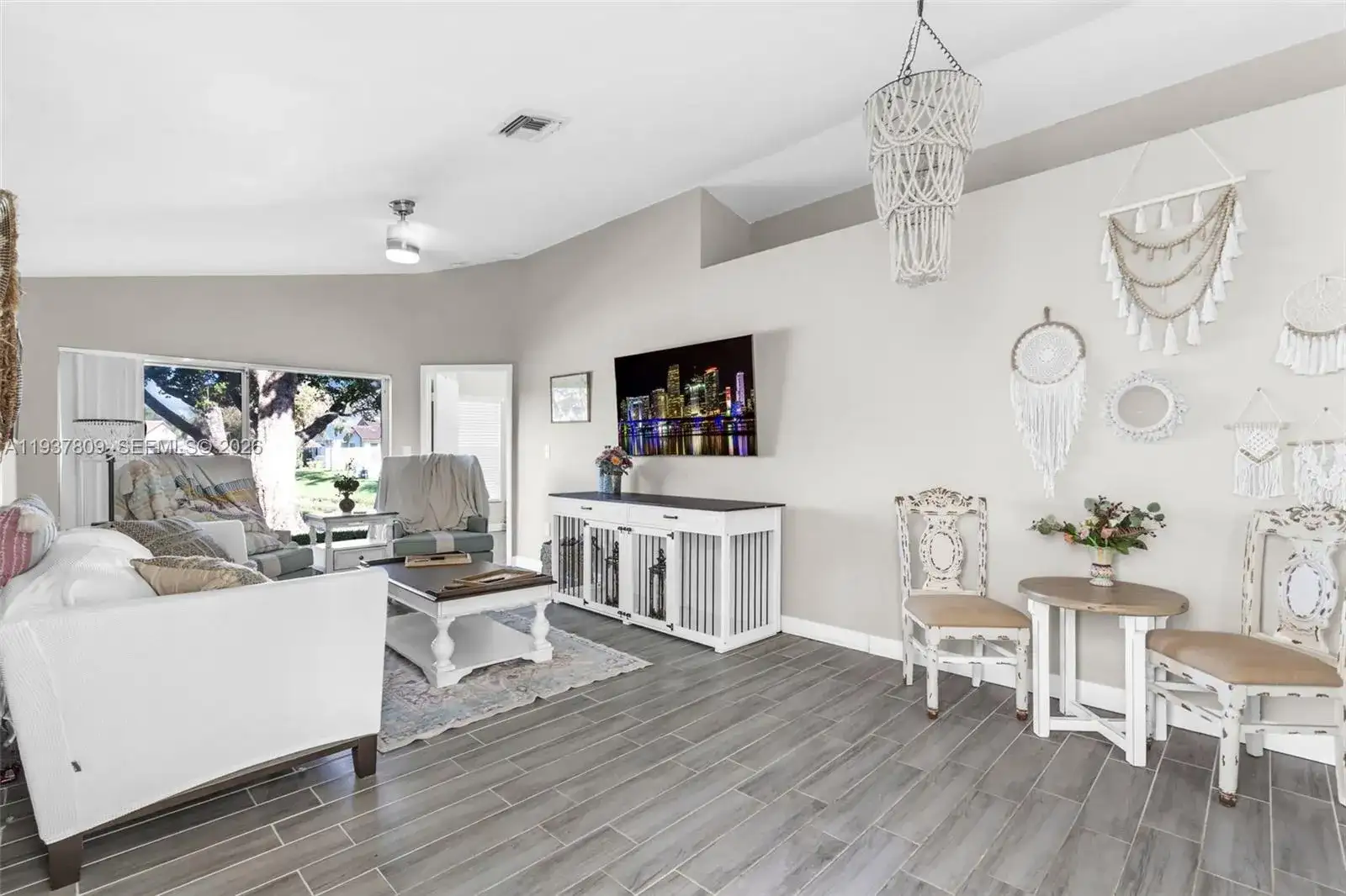 10831 NW 3rd Ct, Pembroke Pines FL 33026 photo 2