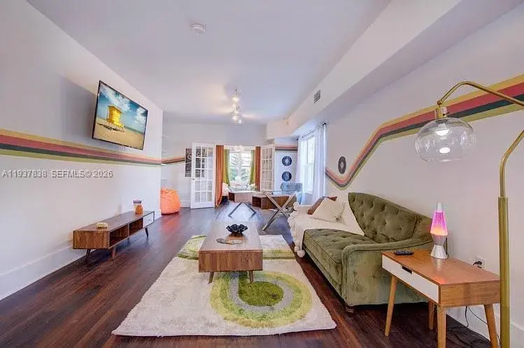 524 NW 35th St # 4, Miami FL 33127