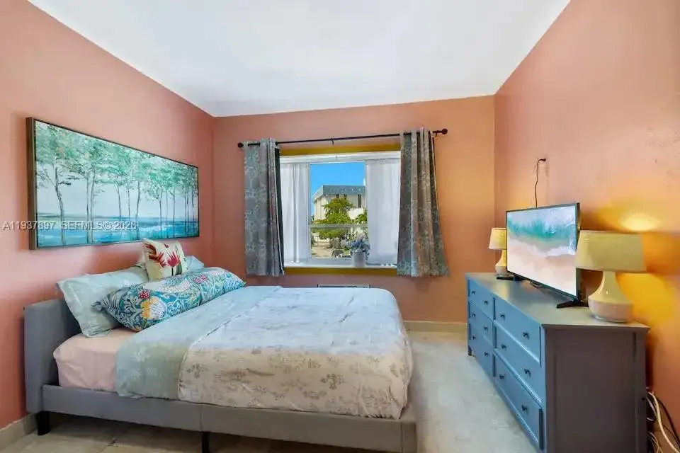 255 W 24th St # 234, Miami Beach FL 33140 photo 3