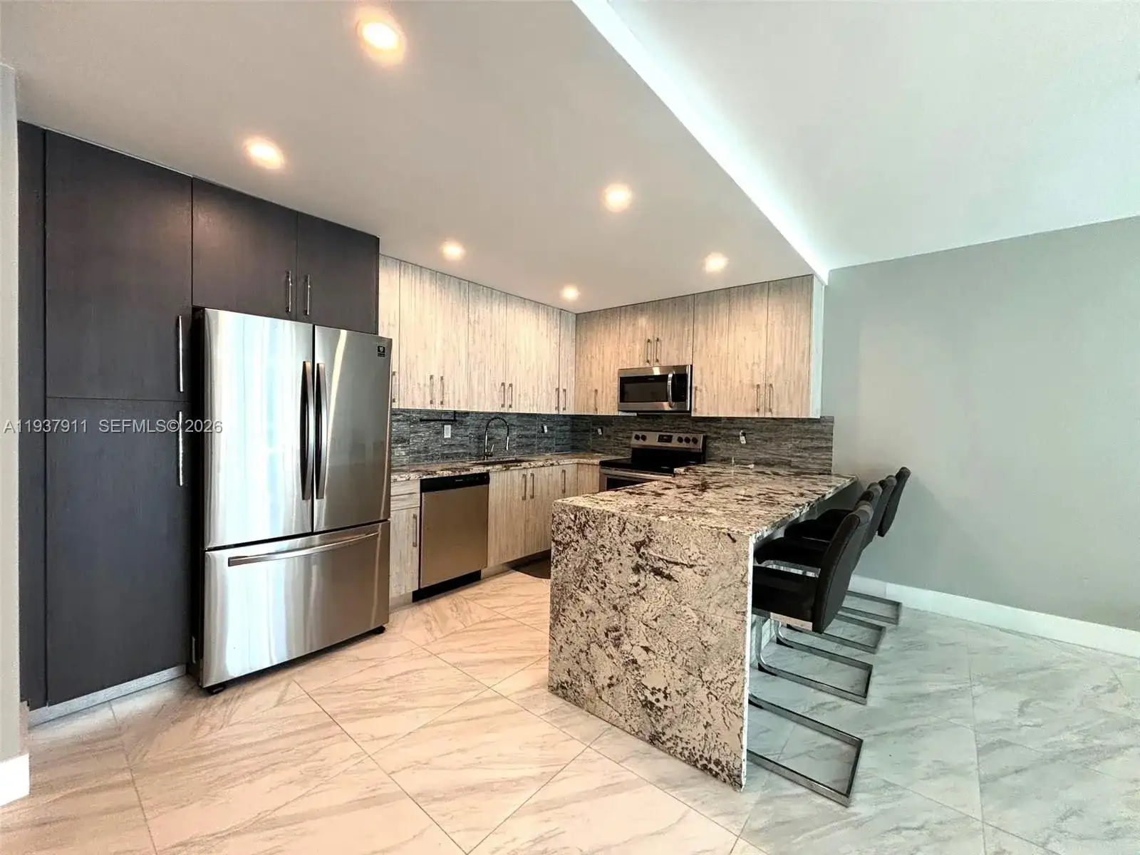 19380 Collins Ave # 914, Sunny Isles Beach FL 33160 photo 3